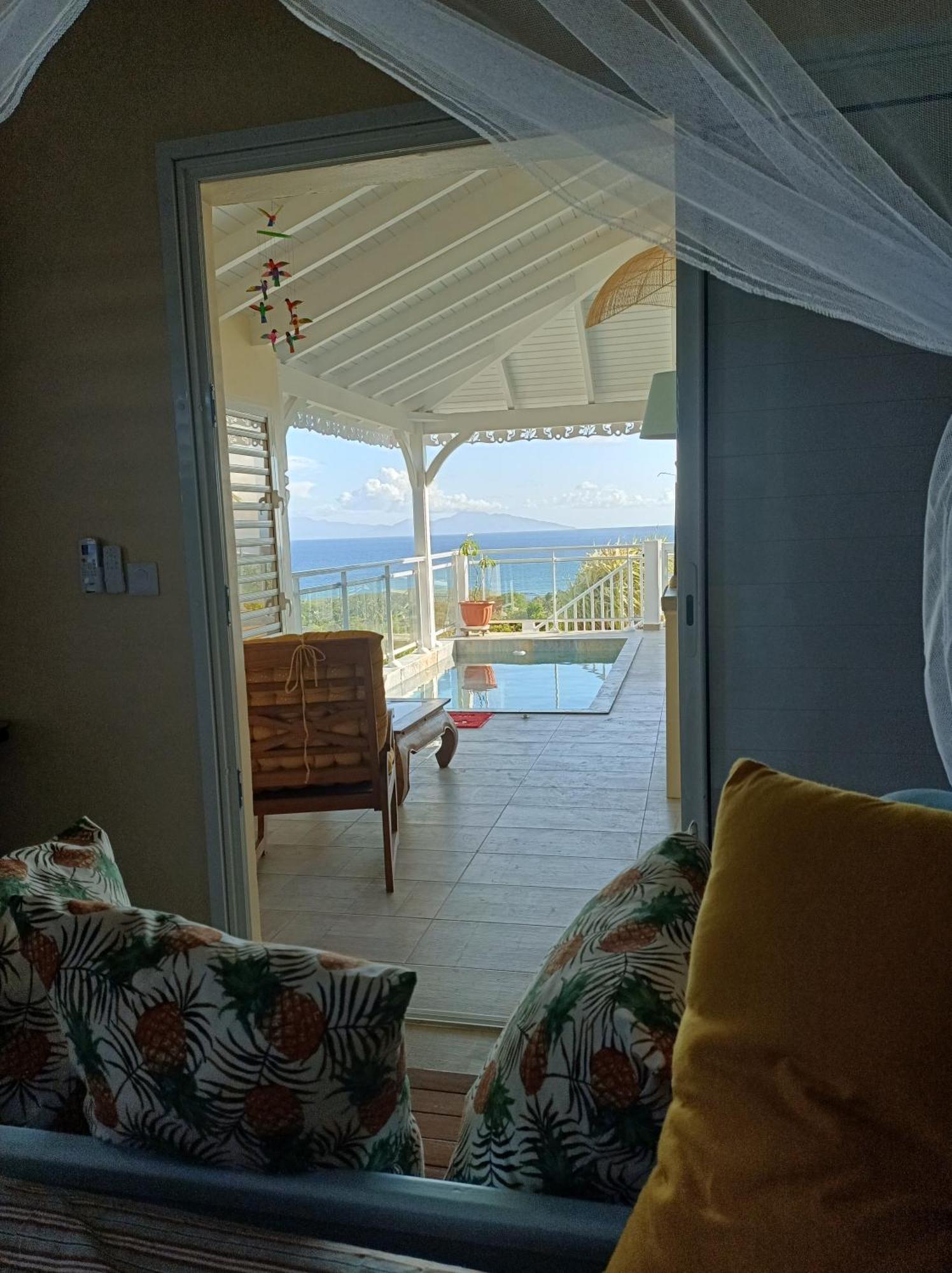 Aux Colibris Amoureux : Loft De Standing Avec Vue Mer Grand-Bourg  Luaran gambar